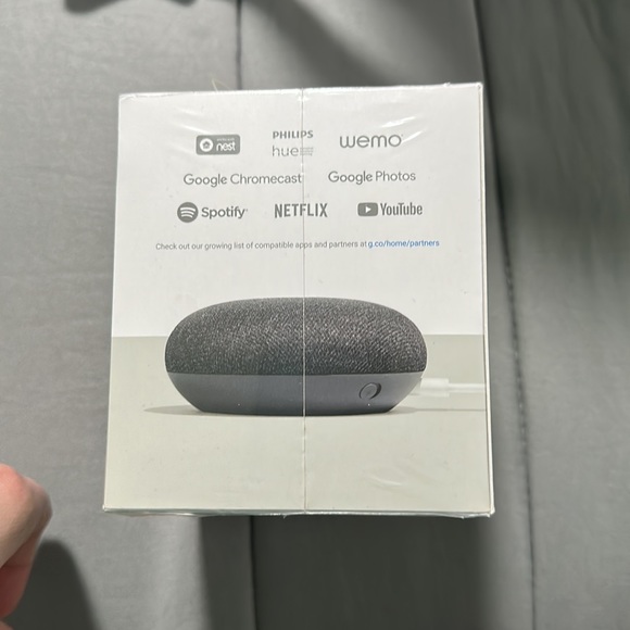 NEVER OPENED GOOGLE HOME MINI - Picture 3 of 6